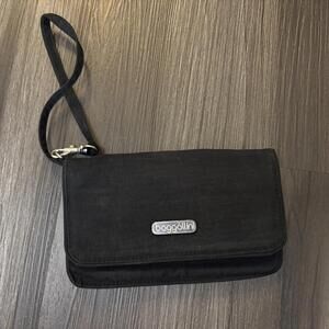 Baggallini Wristlet Wallet Clutch Hand Strap Black RFID Safe
